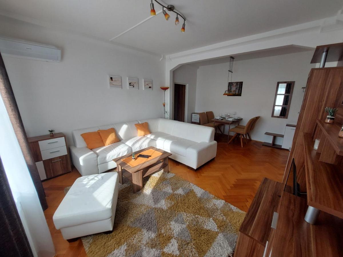 Apartman Merry Bratislava Luaran gambar