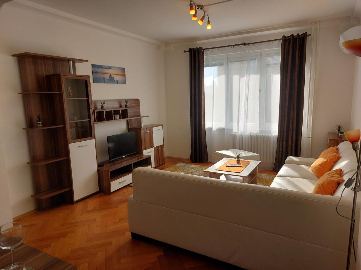 Apartman Merry Bratislava Luaran gambar